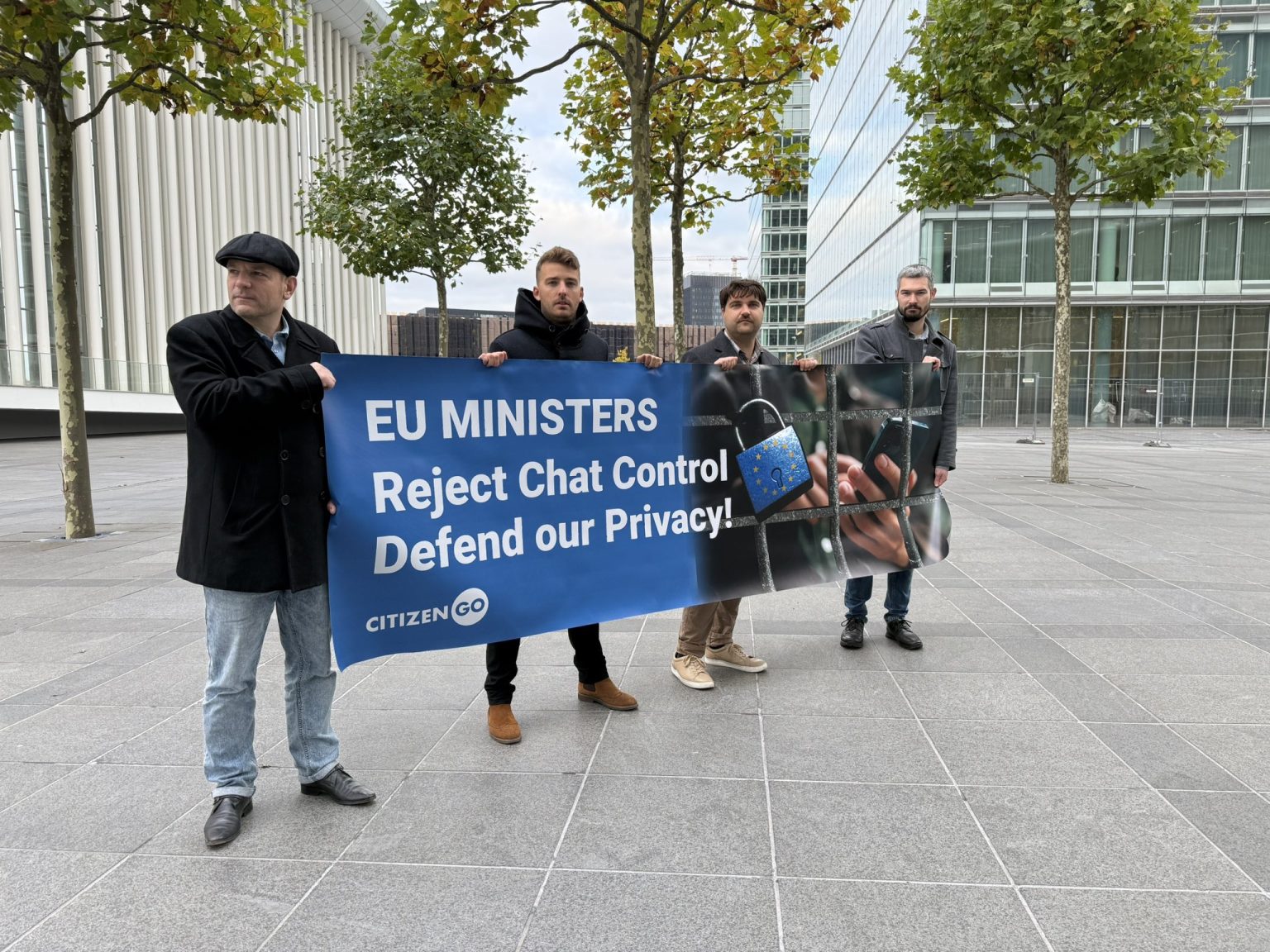 Chat control postponed from European agenda