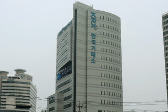 South Korea suspends trading due to market crash