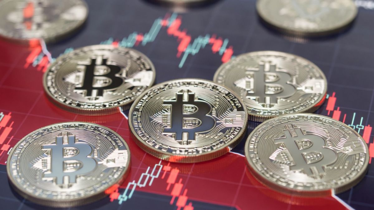 “Bitcoin is preparing to issue a sell signal”: Peter Brandt