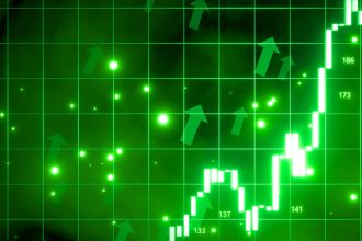 Cryptocurrencies turn green as RaveDAO takes the lead