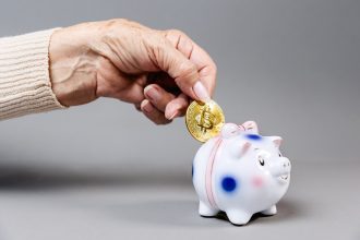 They want Bitcoin to reach US retirement accounts. How does that affect Hispanics?